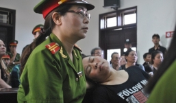 Bị cáo lao đầu vào tường đòi tự sát khi tòa tuyên án tử hình